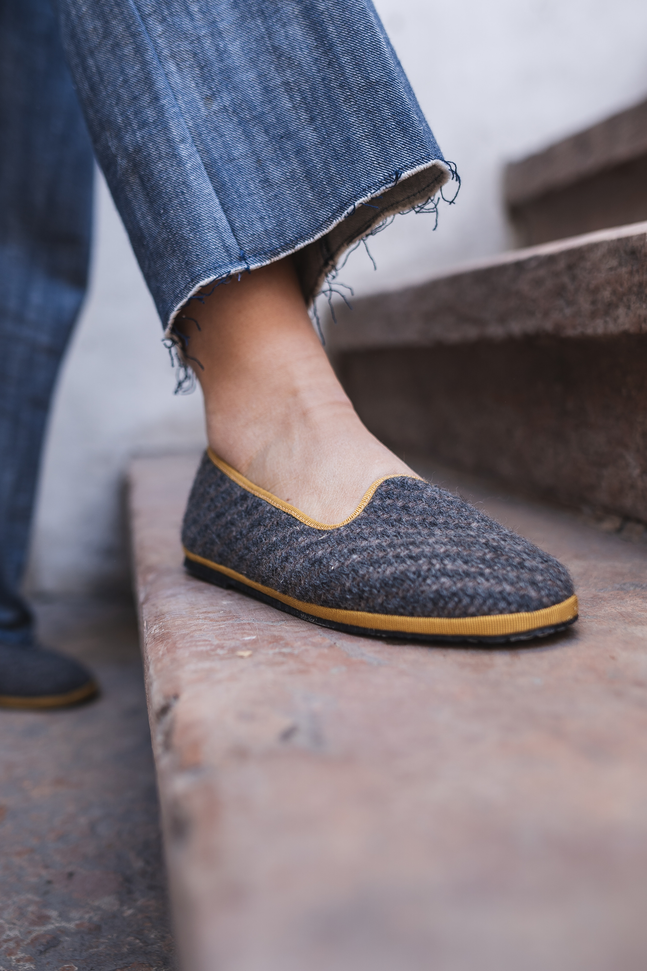 Rothys taupe online heather loafer