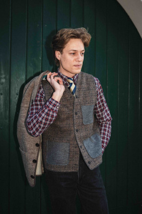 AP Tobi Tweed Check